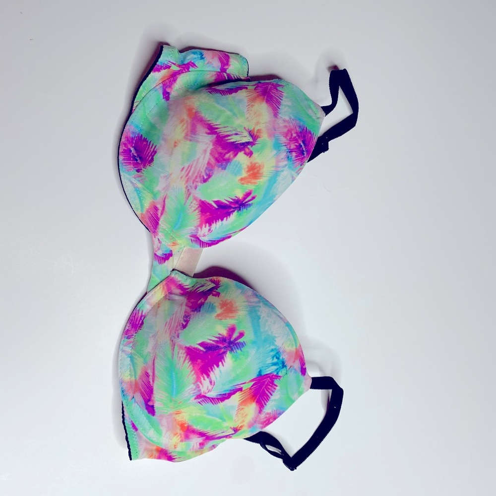 Victoria’s Secret Pink Wear Everywhere Bra 32C